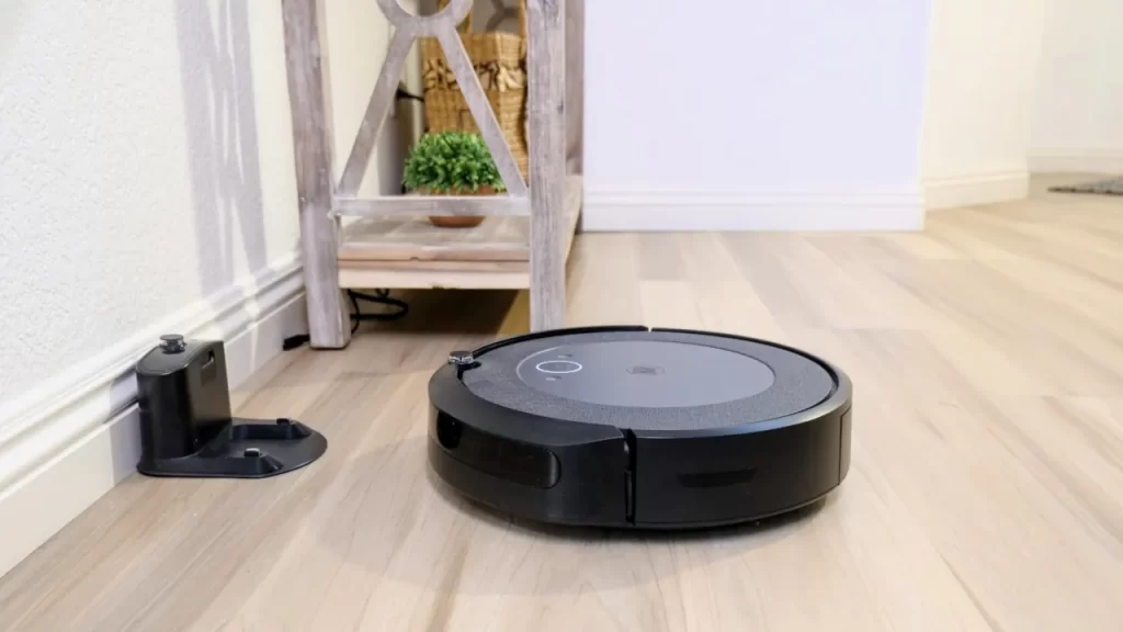 Budget-Friendly Automated Vacuum Robot Featured
