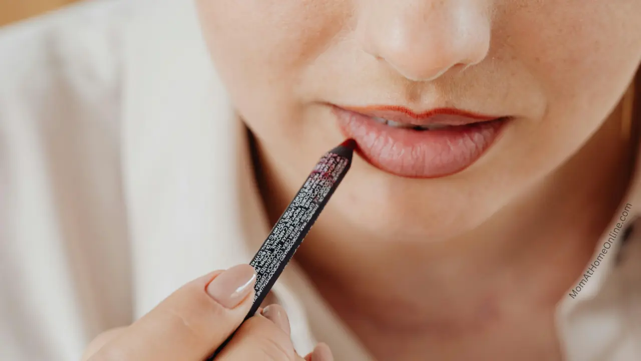 How to Choose the Best Lip Liner for Indian Skin